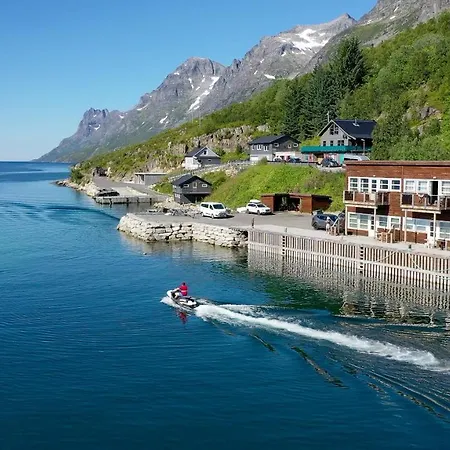 Brygge 4*